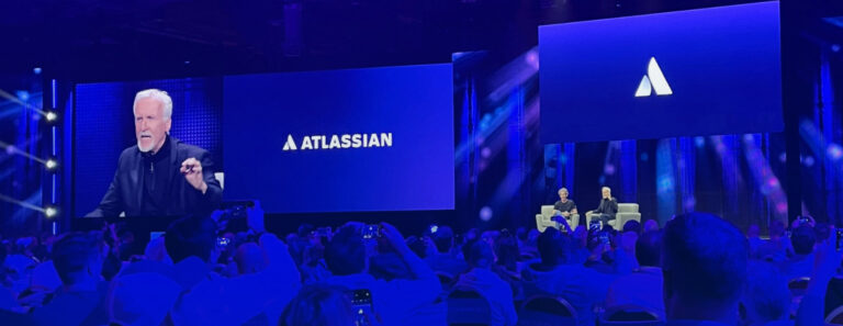 James Cameron-famous-cineast-on-stage-of-atlassian-team23